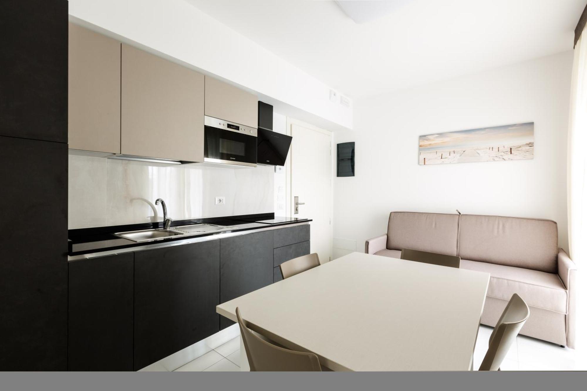 Residence Perla Verde Ричоне Екстериор снимка