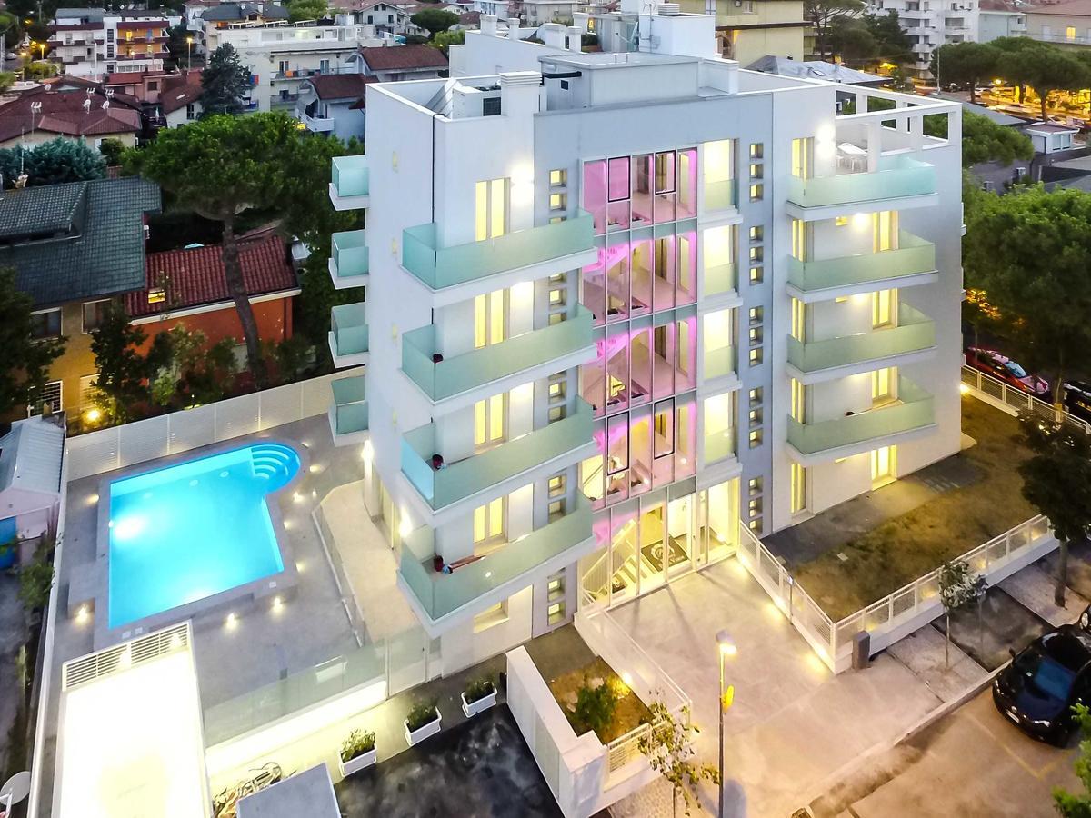 Residence Perla Verde Ричоне Екстериор снимка