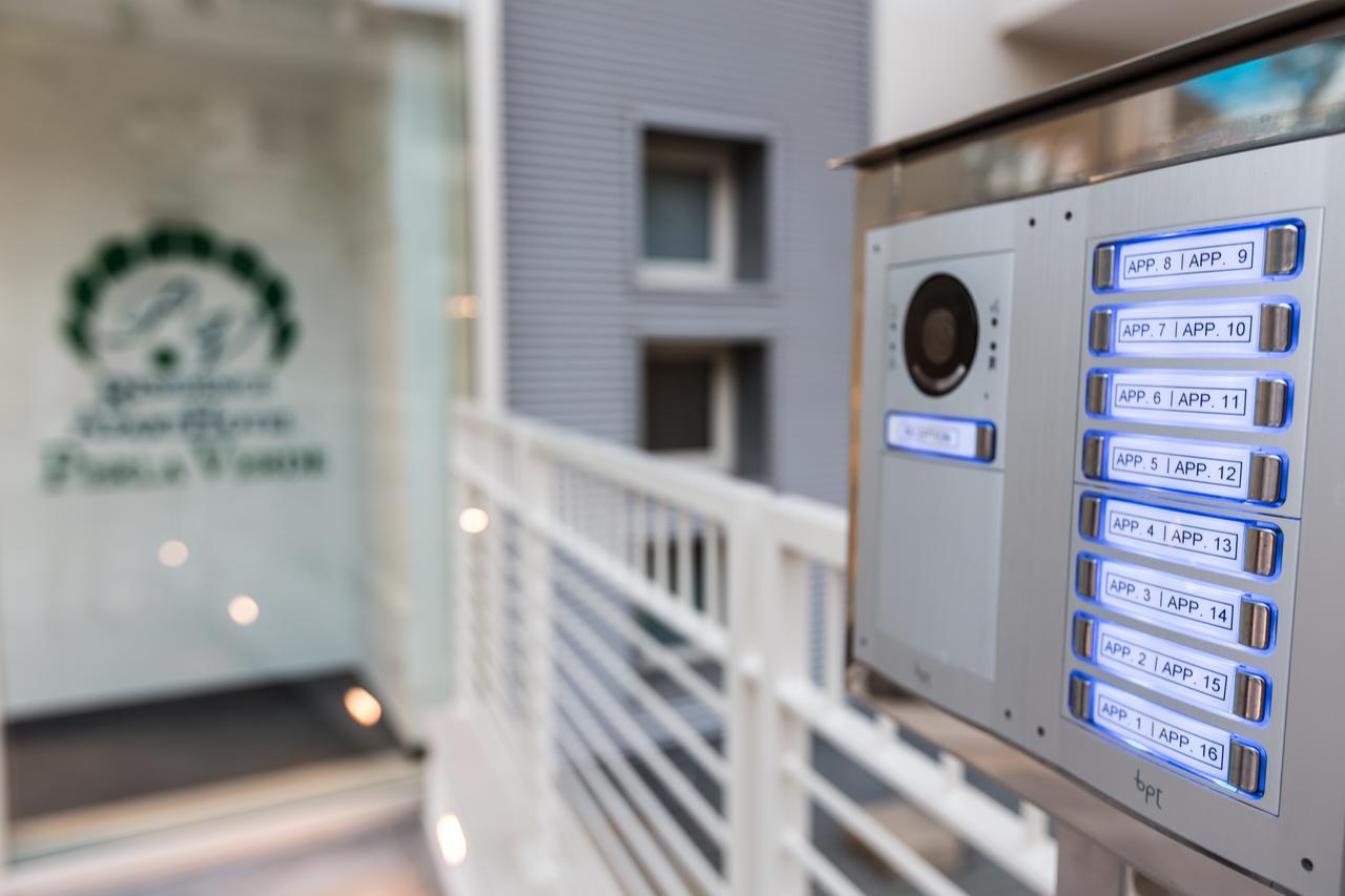 Residence Perla Verde Ричоне Екстериор снимка