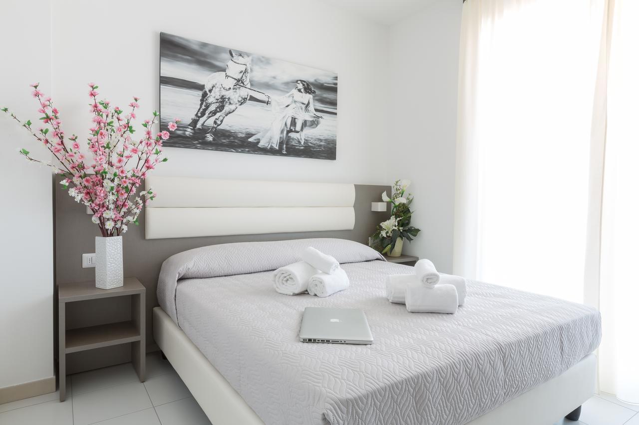 Residence Perla Verde Ричоне Екстериор снимка