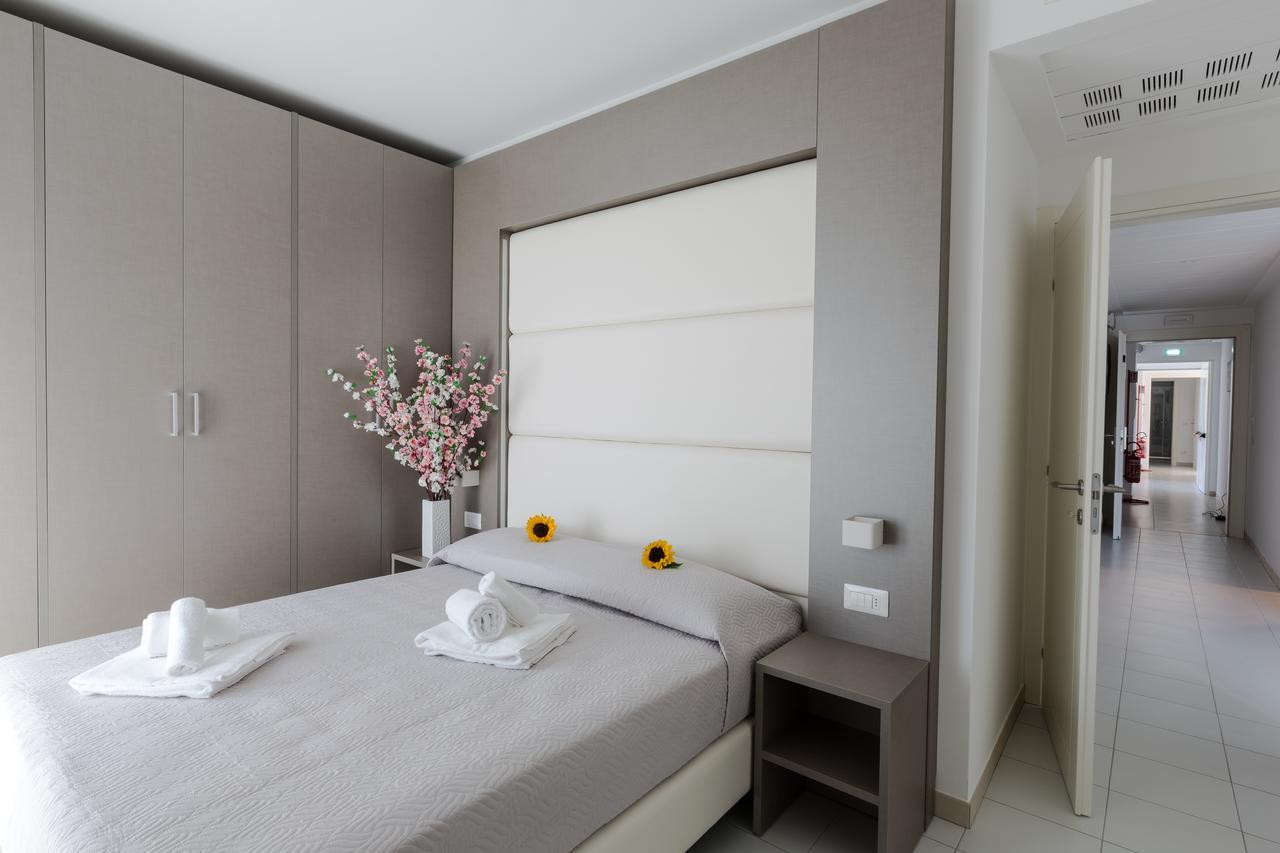 Residence Perla Verde Ричоне Екстериор снимка