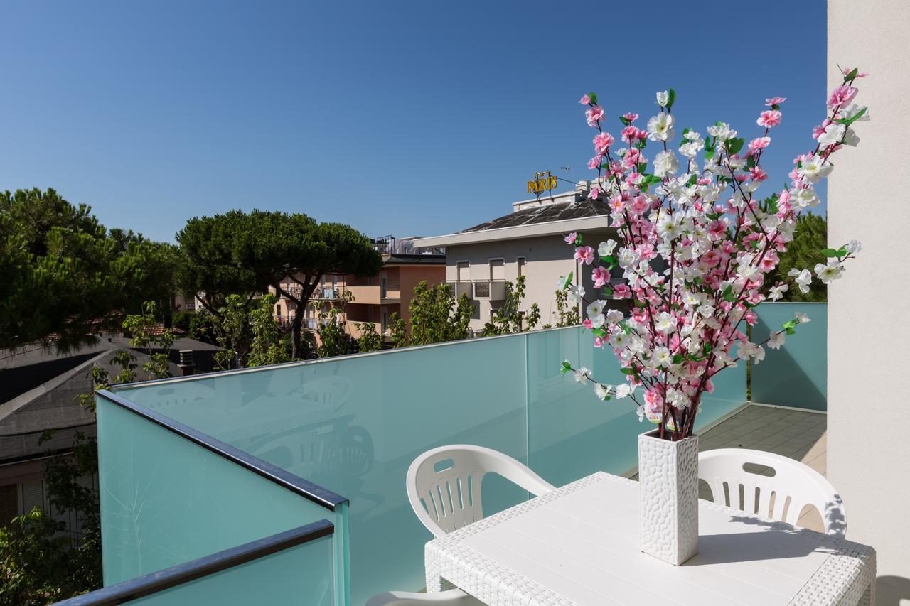 Residence Perla Verde Ричоне Екстериор снимка