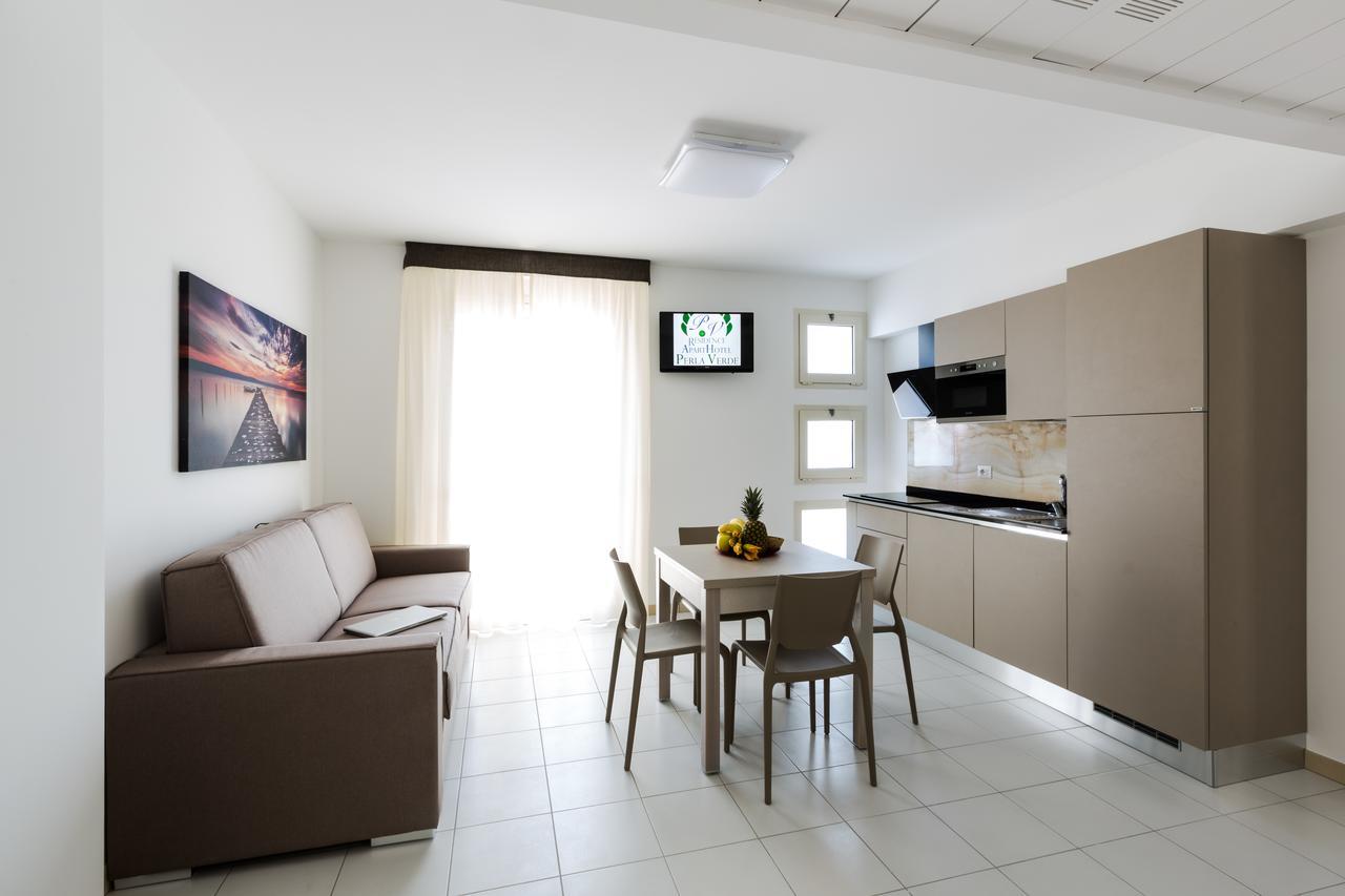 Residence Perla Verde Ричоне Екстериор снимка