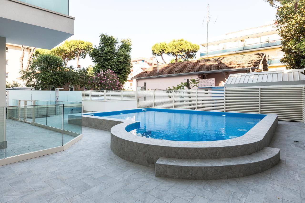 Residence Perla Verde Ричоне Екстериор снимка